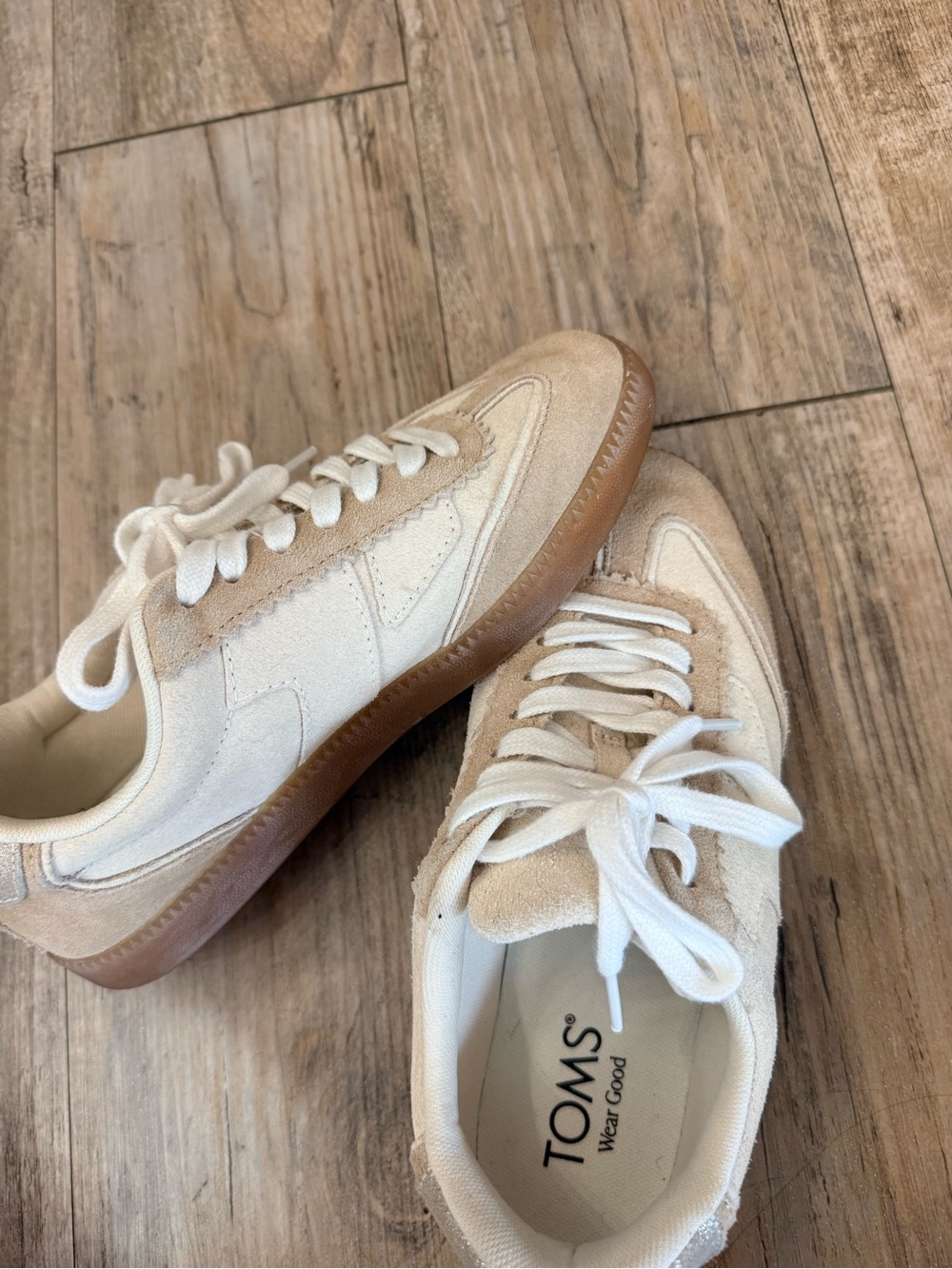 TOMS Women's Cream & Tan Suede Low-Top Sneakers